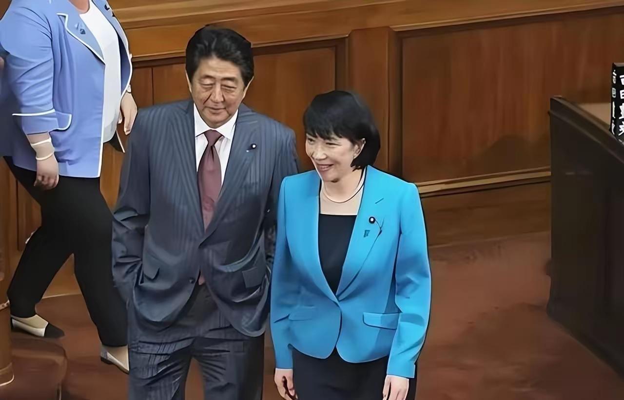 迷途的高市早苗为何一心解散众议院呢？背后：高市早苗的三大野心，对华态度成关键！