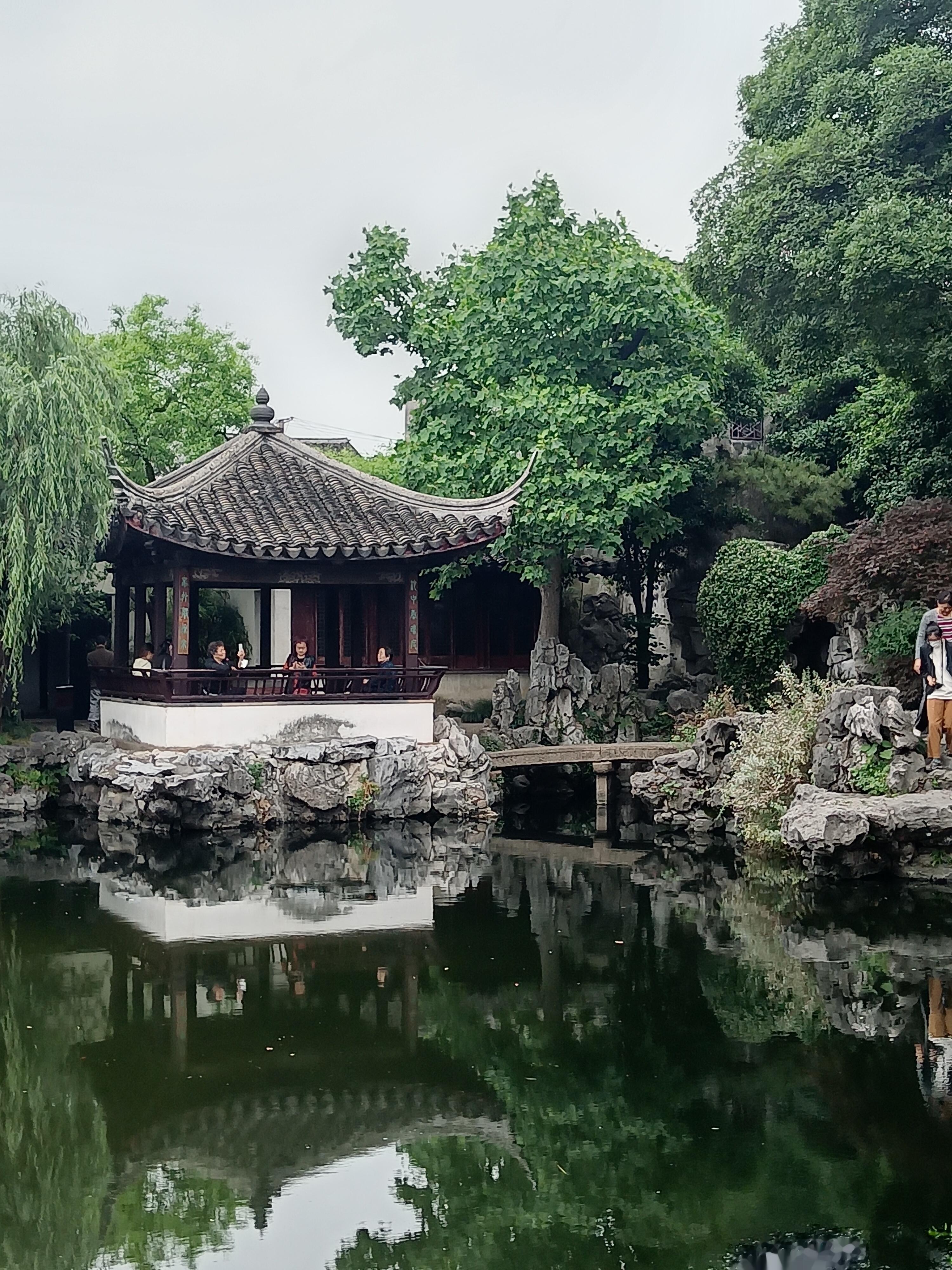 绝世傲然，风骨之最艺圃的伟大，必定能不朽 ​​​