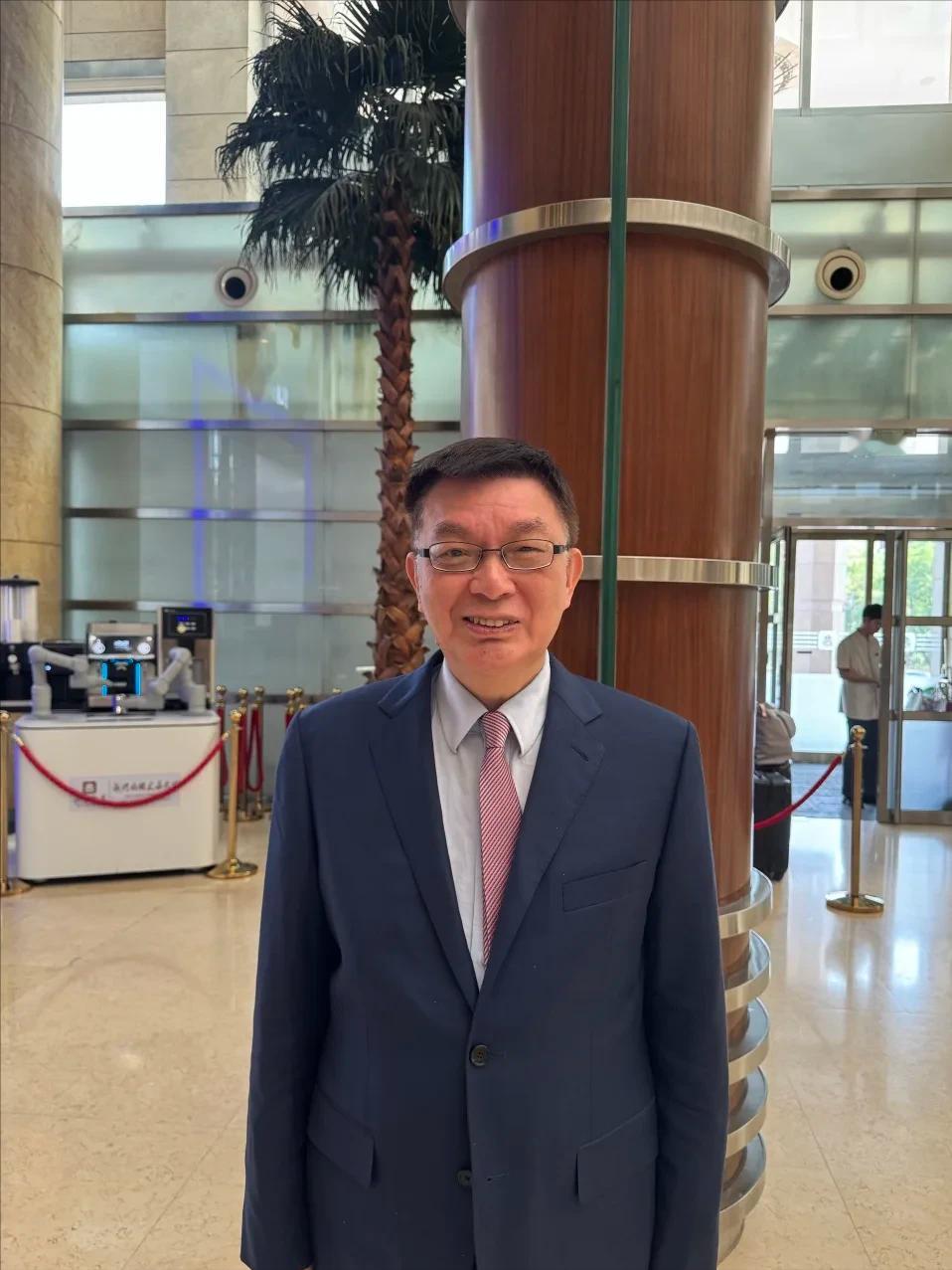 大陆开始“选人”了！很多人还在看，国民党下一届主席会是谁。大错特错！从邀请洪秀柱