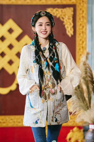 #娜扎 丞磊你能不能转行啊# 爱好就好啦，还没看够丞磊演的戏[抱一抱] ​​​