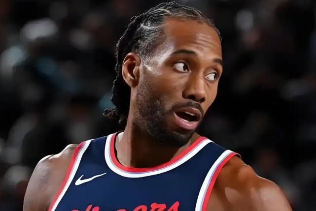 哈登米切尔莫布里阿伦四人组有外有内 攻防一体 恩比德不进内线纯靠投篮手感 攻这一