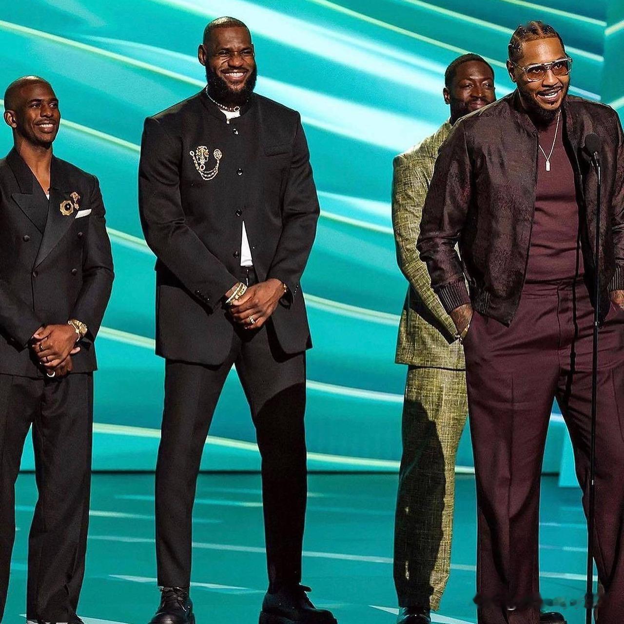 随着保罗即将告别NBA，来看看香蕉船4兄弟生涯关键数据！

1、克里斯保罗:
单