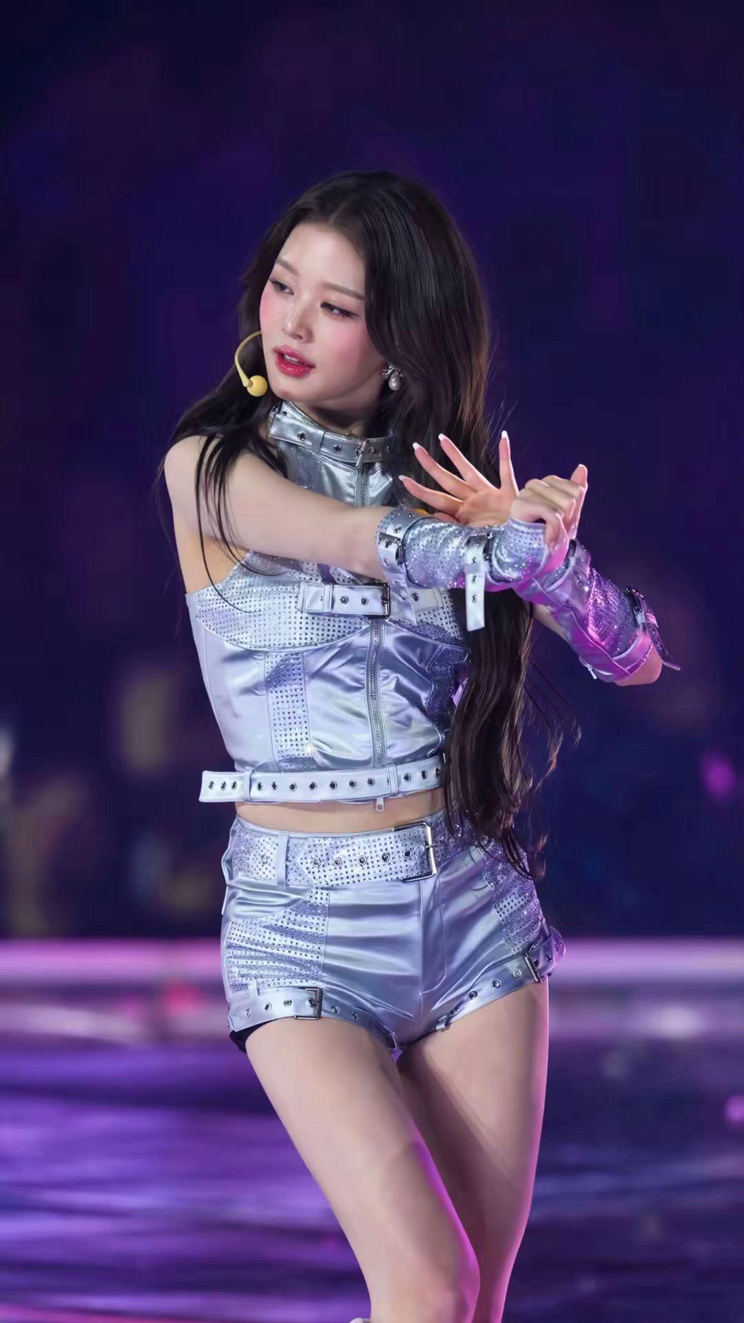 女神 性感小性感 高颜值 张元英ive