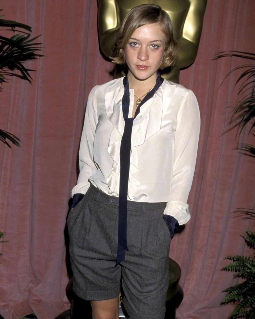 Chloë Sevigny 50岁了[鲜花][微风]！是电影演员，又是上个世纪的