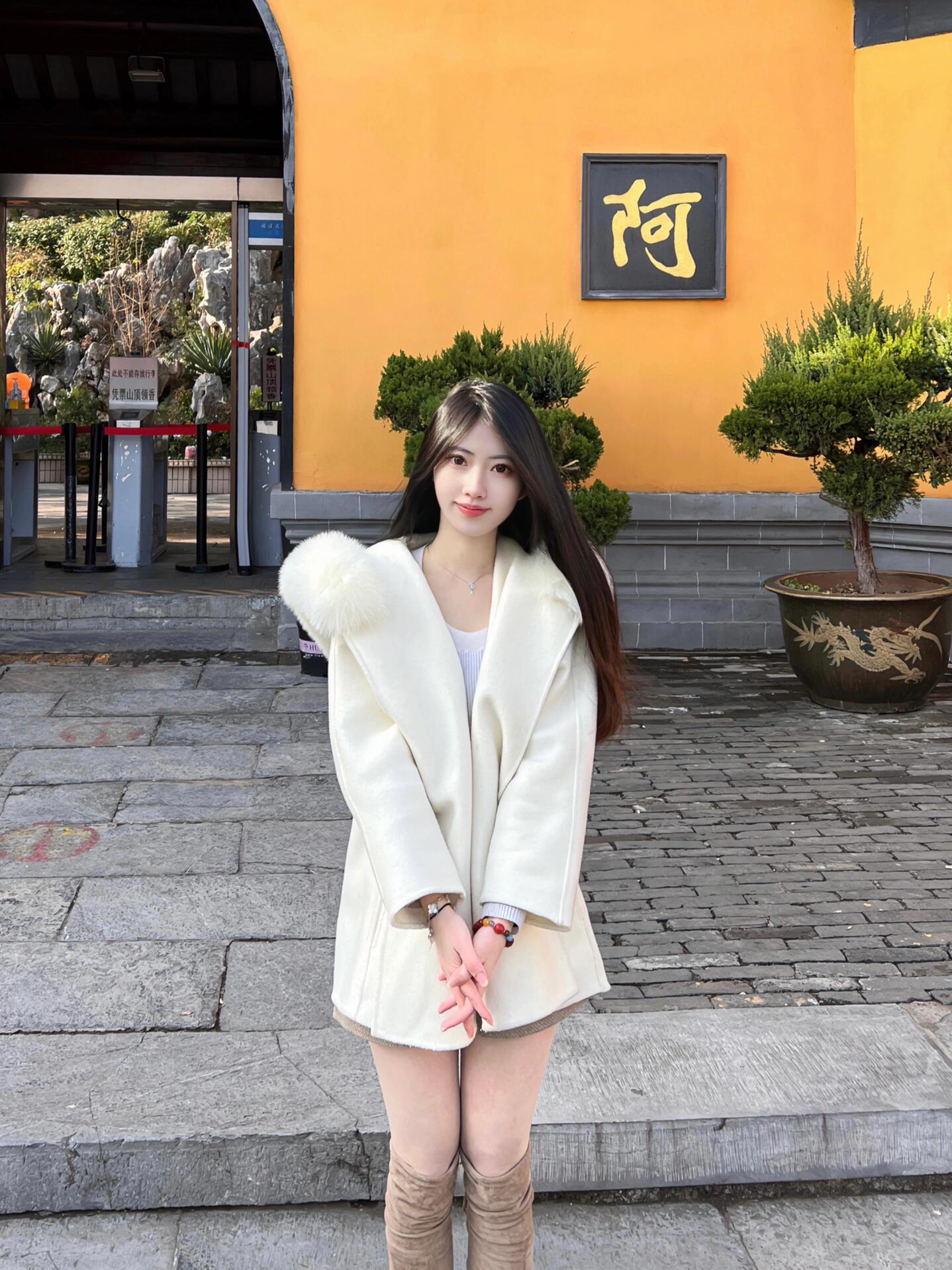 今年一定要努力工作，努力赚钱，勤俭节约攒钱，绝不能再大手大脚乱花钱了...