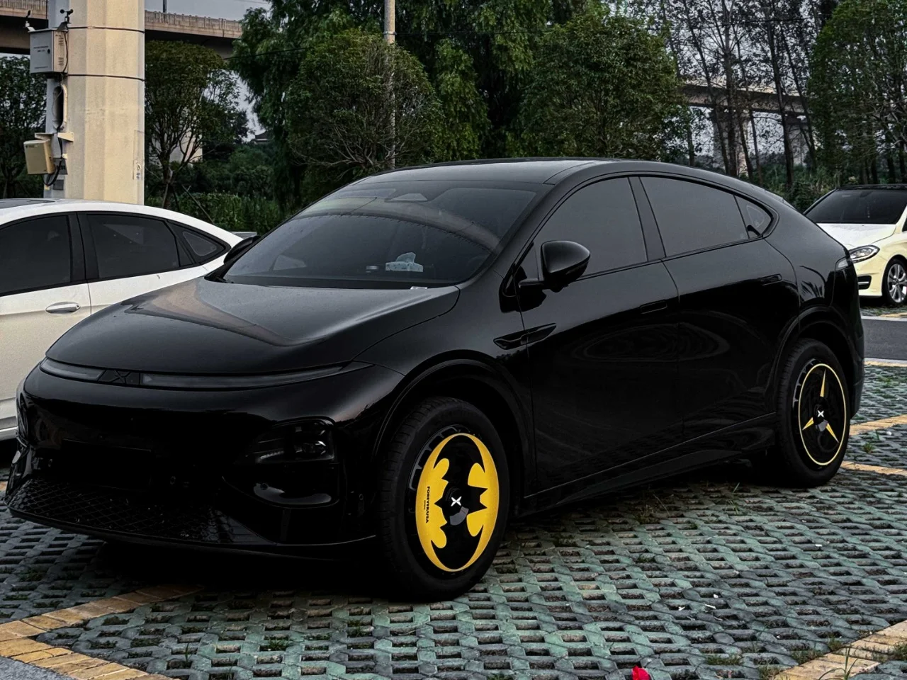 轮廓看起来很动感呀