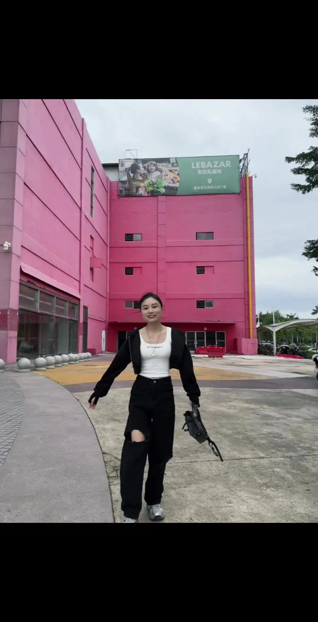 大家好：我是7号女嘉宾 我的爱情宣言是：分币不挣就是花 坐等老公买A8...