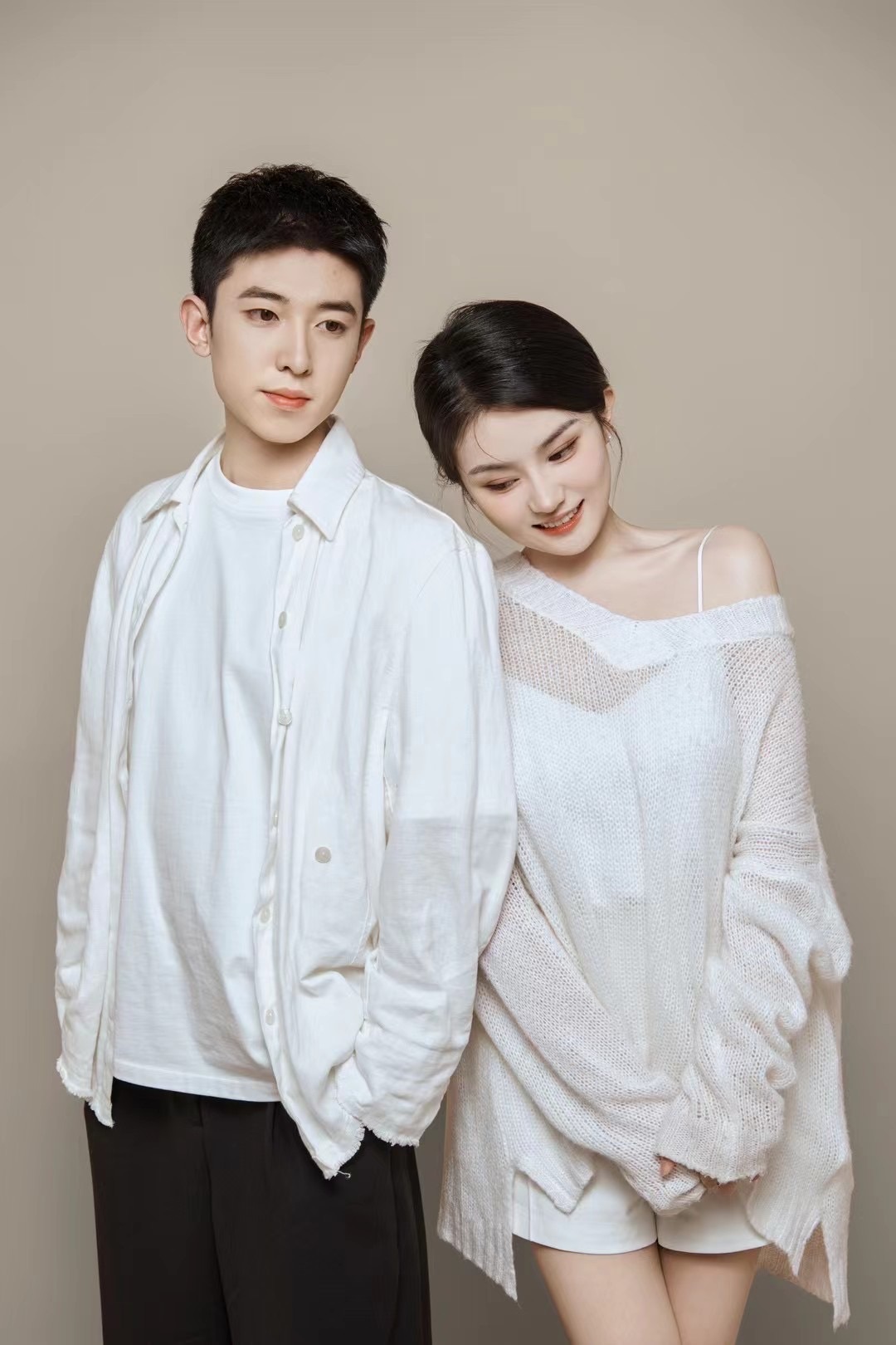 💗爱是形容词 形容我们  ps：吵一万次架 那就和好一万零一次#谁研发的榴莲辣