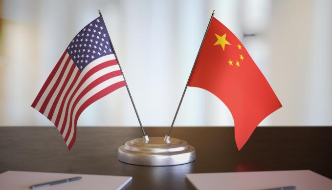 中方这张稀土牌一出手，美国那边立马就坐不住了，新一周刚开局就主动找上门来谈，这反