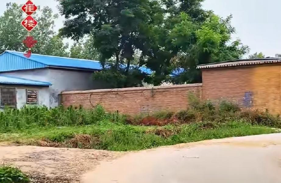 郓城县杨庄集镇崔楼
明初崔氏祖由博陵清河迁居邹邑。明万历二十年（1592年）转迁