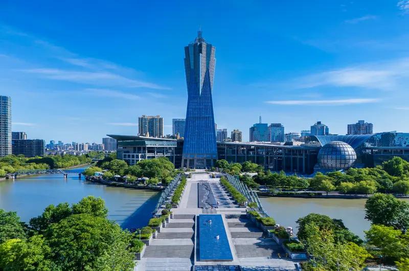 浙江省招投标智慧监管监督系统，是公权力大数据监督在招投标领域的创新实践。冯疆，江