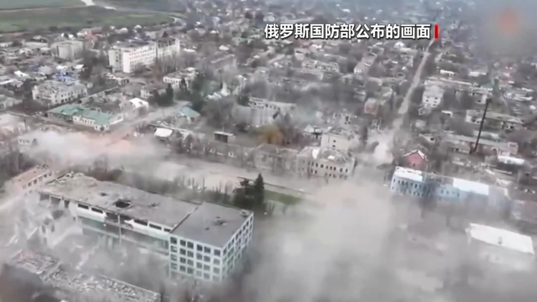 莫斯科遭袭空中交通瘫痪再给普京20年，成就更差的俄罗斯🇷🇺！早就该退位让贤了