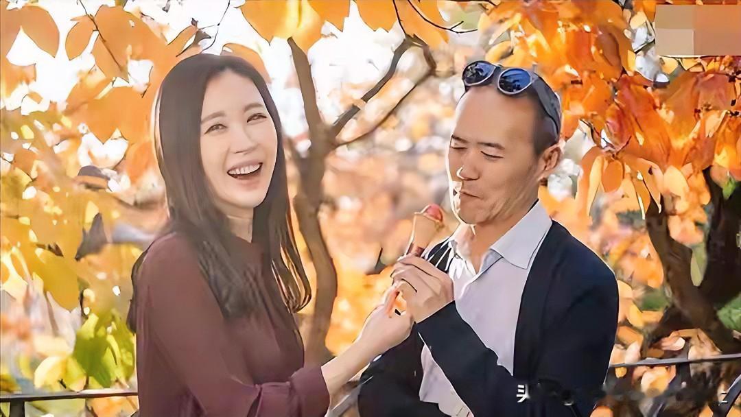 这几天看到王石和田朴珺的消息，很是唏嘘！当年风光无限的地产大亨，如今也走了麦城！