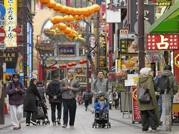 从日本回来的朋友说了句实在话，现在最焦虑恐慌的不是日本人，而是几十万在日本安家落