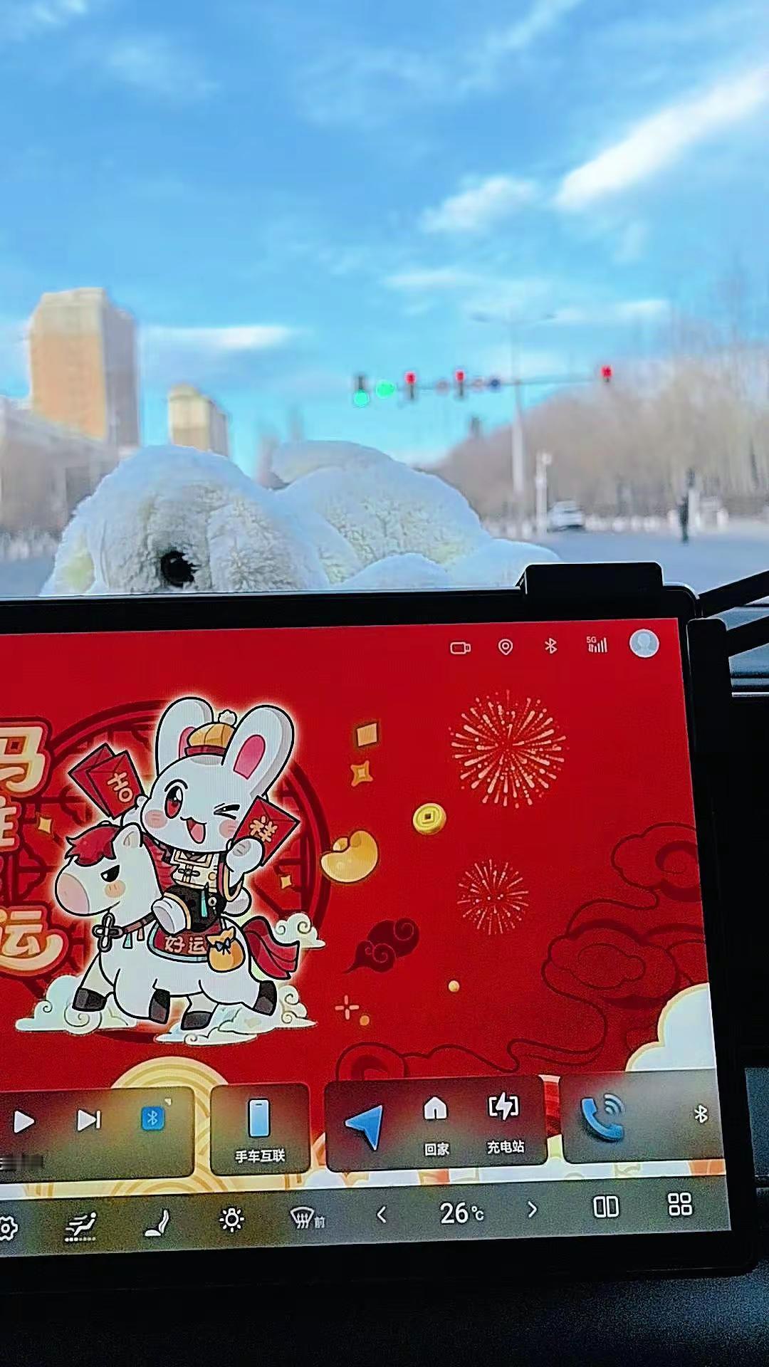 年，就这样悄无声息的过完了，接下来的日子，顺利些，平静些，幸福些…