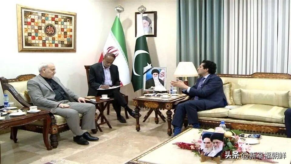 巴基斯坦感谢伊朗允许船只通过霍尔木兹海峡

巴基斯坦石油部长在访问伊朗大使馆时，