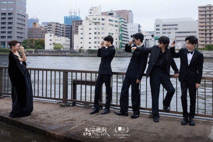 #董子健刘昊然合体亮相东京电影节# 董子健刘昊然两个大帅哥合体出席东京电影节，都