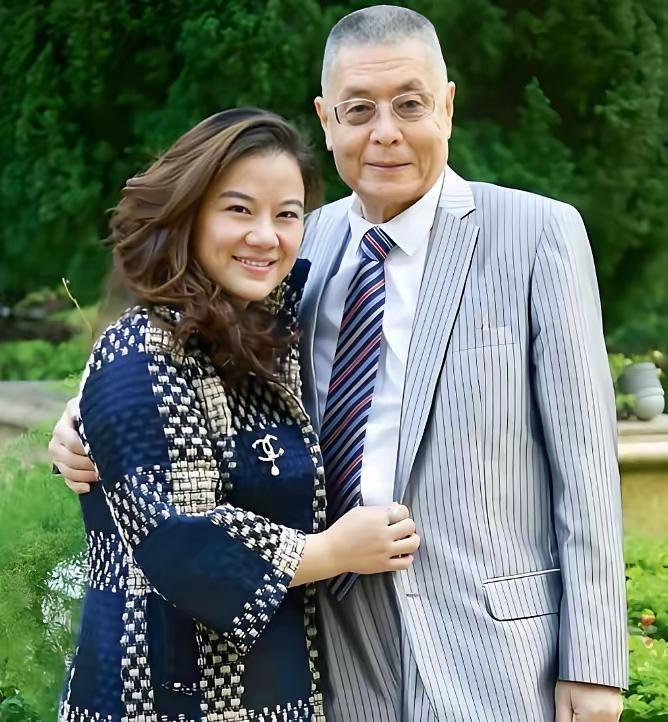 2017年，钢琴大师刘诗昆迎娶了学生孙颖，经过商量，婚后二人没打算要孩子，毕竟刘