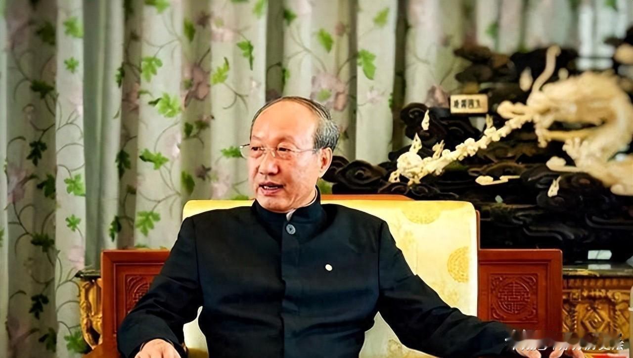第二个恒大海航的兴衰史

陈峰，1953年生于北京，早年在民航领域积累了丰富经验