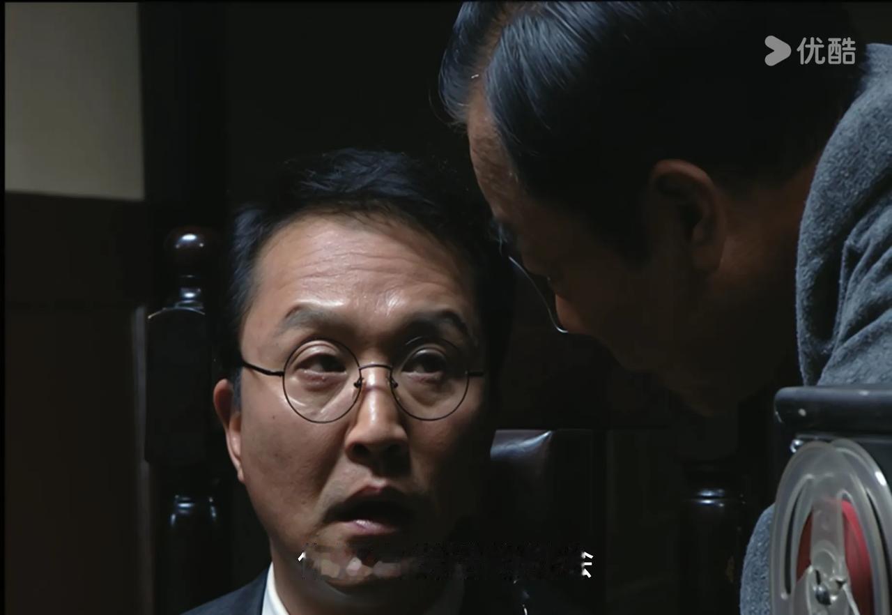 可能在站长的视角里，李涯虽然一根筋了些，不会讨好自己，但毕竟能力还可以，又当过自