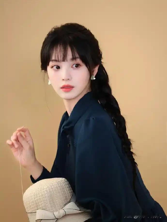 编剧汪海林，一下子得罪两个顶流女明星！
5月12日，编剧汪海林上了热搜，只不过，