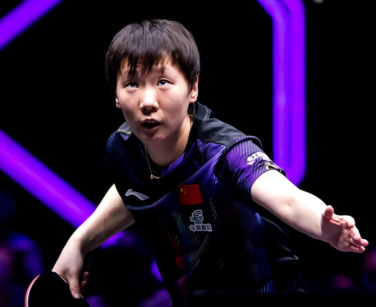 想保持常胜将军的确很难，无论是谁都一样。
大藤沙月打球凶悍，对手状态调动慢往往会