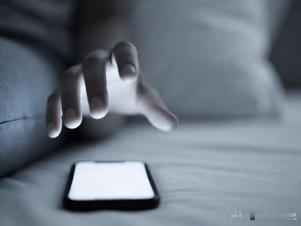 说实话，我真的没看懂，外围假期纳指创了新高、日经涨了近6个点、费城半导体也涨了4