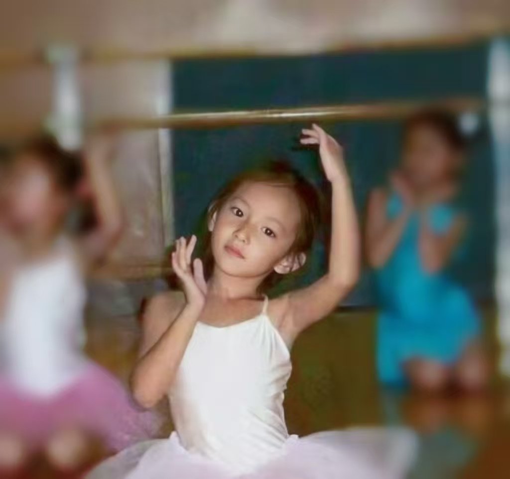 人之初开播 这个周末的追剧计划直接敲定，《人之初》开播恰逢其时，精彩的剧情和阵容