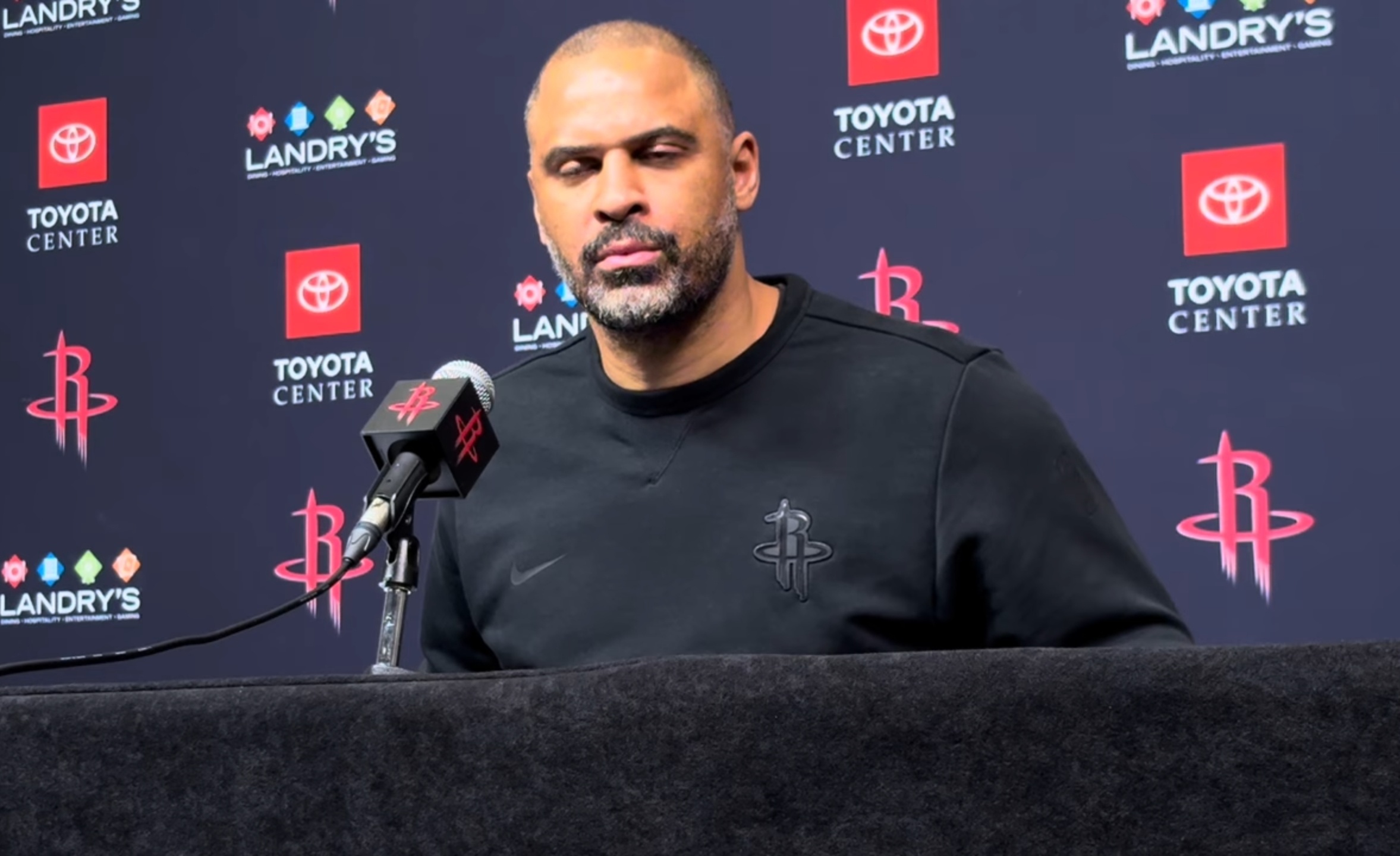 赛后采访全文：记者：你认为是什么让凯尔特人队彻底找到了比赛节奏，尤其在第三节？乌