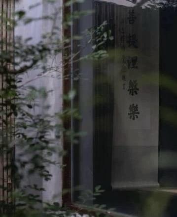 其实真正把人困在原地的，不是恶劣的环境，也不是比别人差的能力，而是认知的差距。我