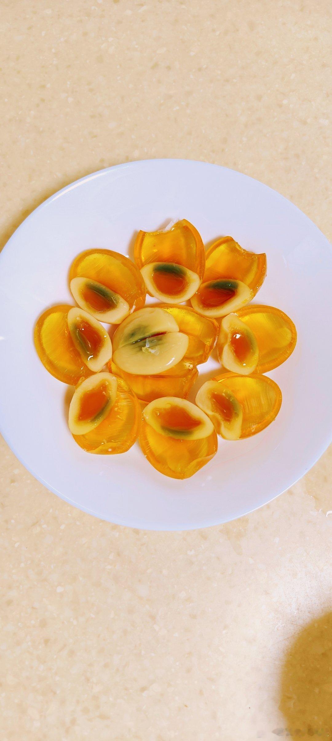 酷夏，一个人看了什么，听了什么，心中装了什么，它们才是活水的源头，自带清凉。对人