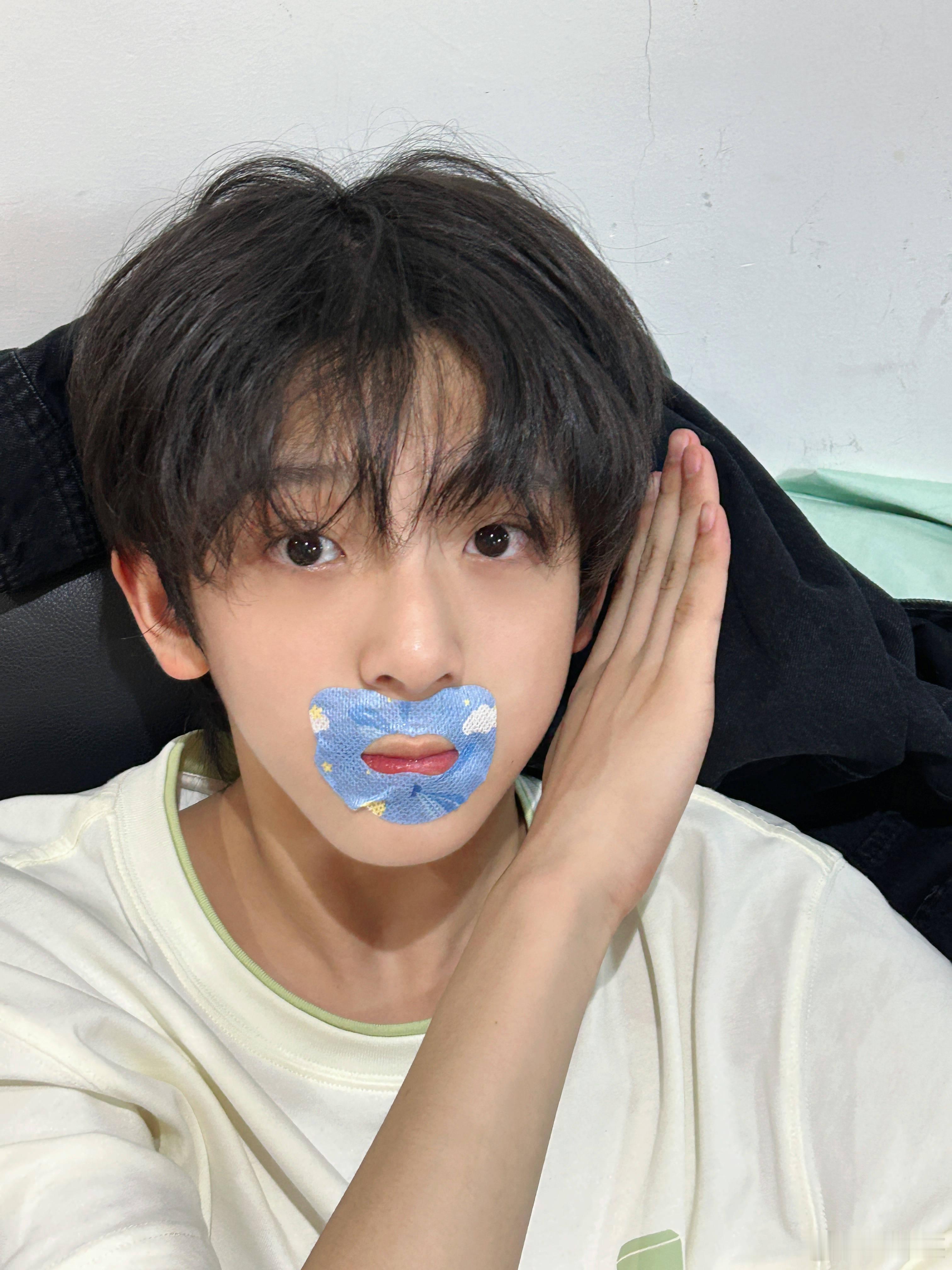 陈浚铭宇宙闪烁请注意路透🔥❤️🔥号外号外❣️目光聚集我们【四代唯一门面陈浚铭