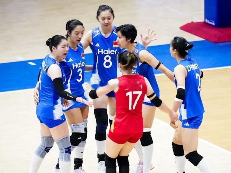 ✅中国🇨🇳女排首发：张籽萱 - 唐欣李晨瑄（大主） - 庄宇珊（小主）王奥芊