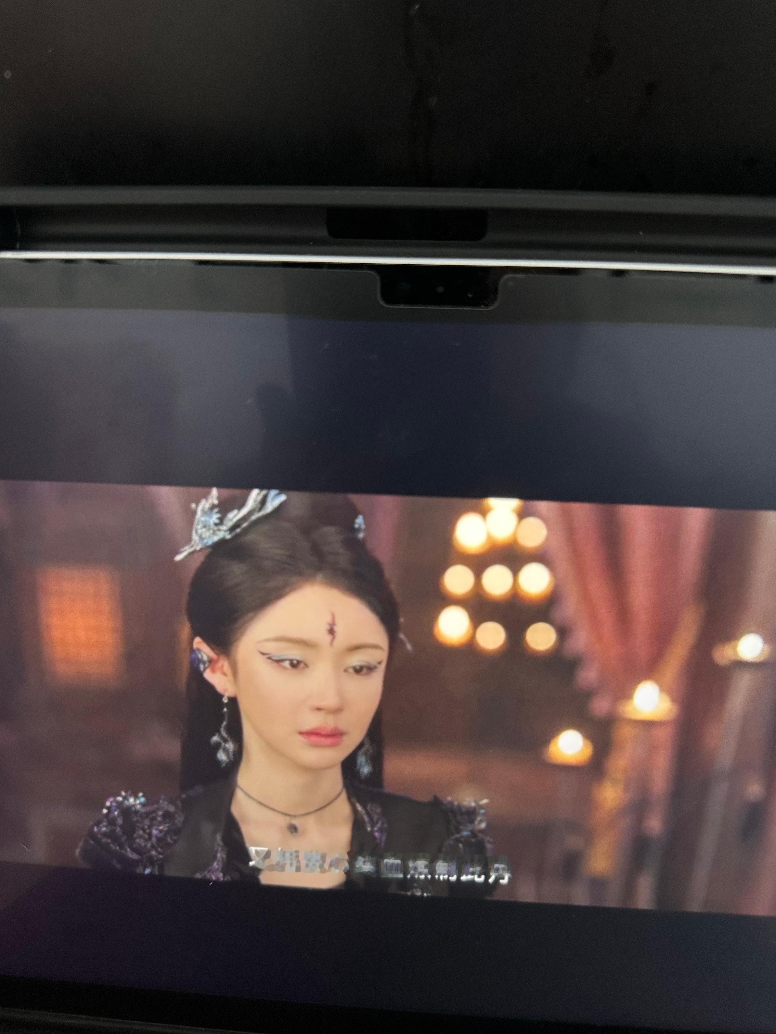 不知怎么的，我开始磕这对了这两个人是一对吧，是吧屠九鸢好美啊，查了下演员表叫程梓