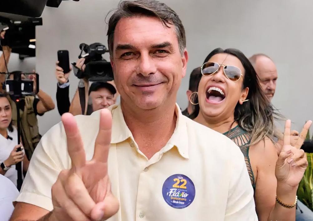败选后直接逃亡美国！此前曾拒绝承认获得美国支持，被曝光早已经通过秘密渠道安排好了