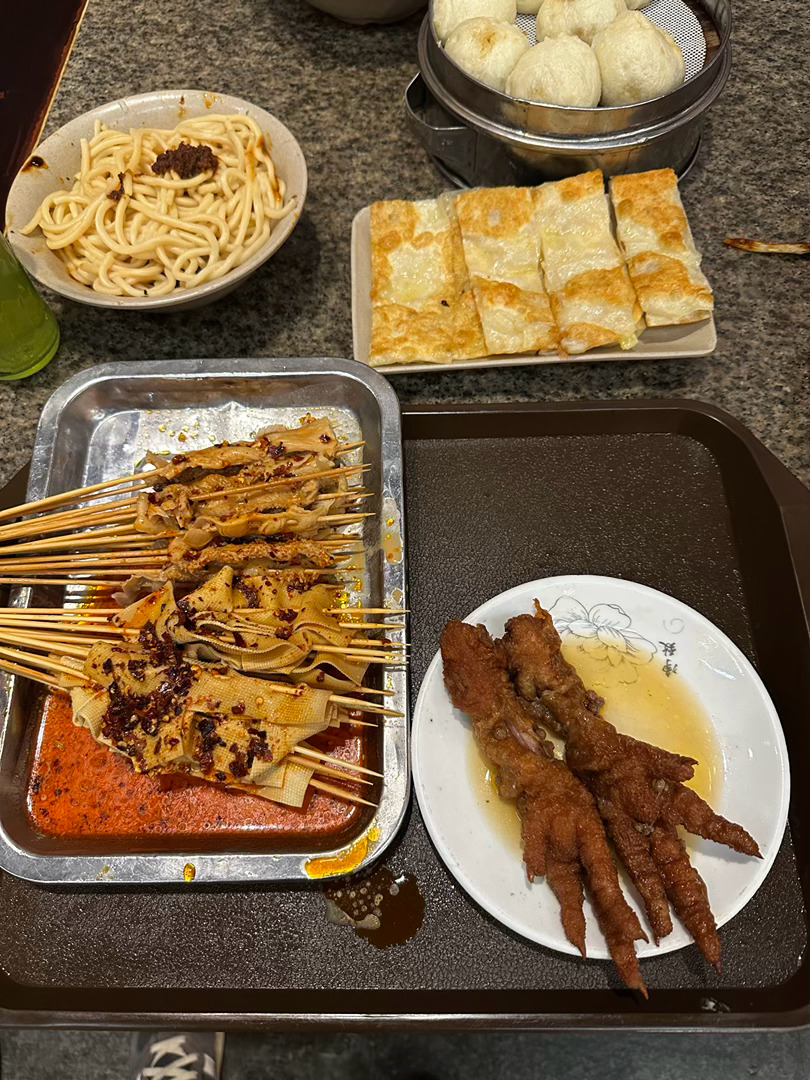 小街天府 对洛阳的孩子来说，这一顿的含金量不多说吧 洛阳·小街天府