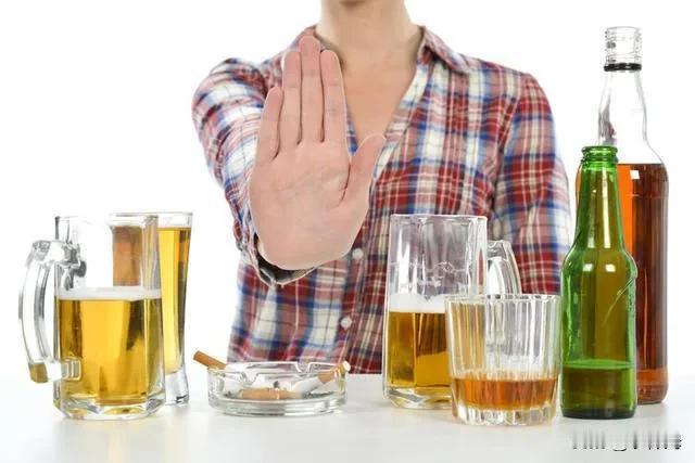 和烟瘾比起来，我觉得酒瘾更容易误事，也更难戒。困扰我20多年的酒瘾，让我深受其害