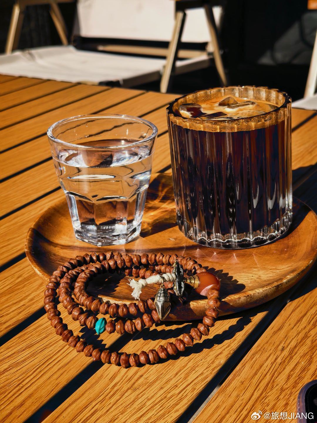 这太阳晒的，比夏天有过之而无不及啊