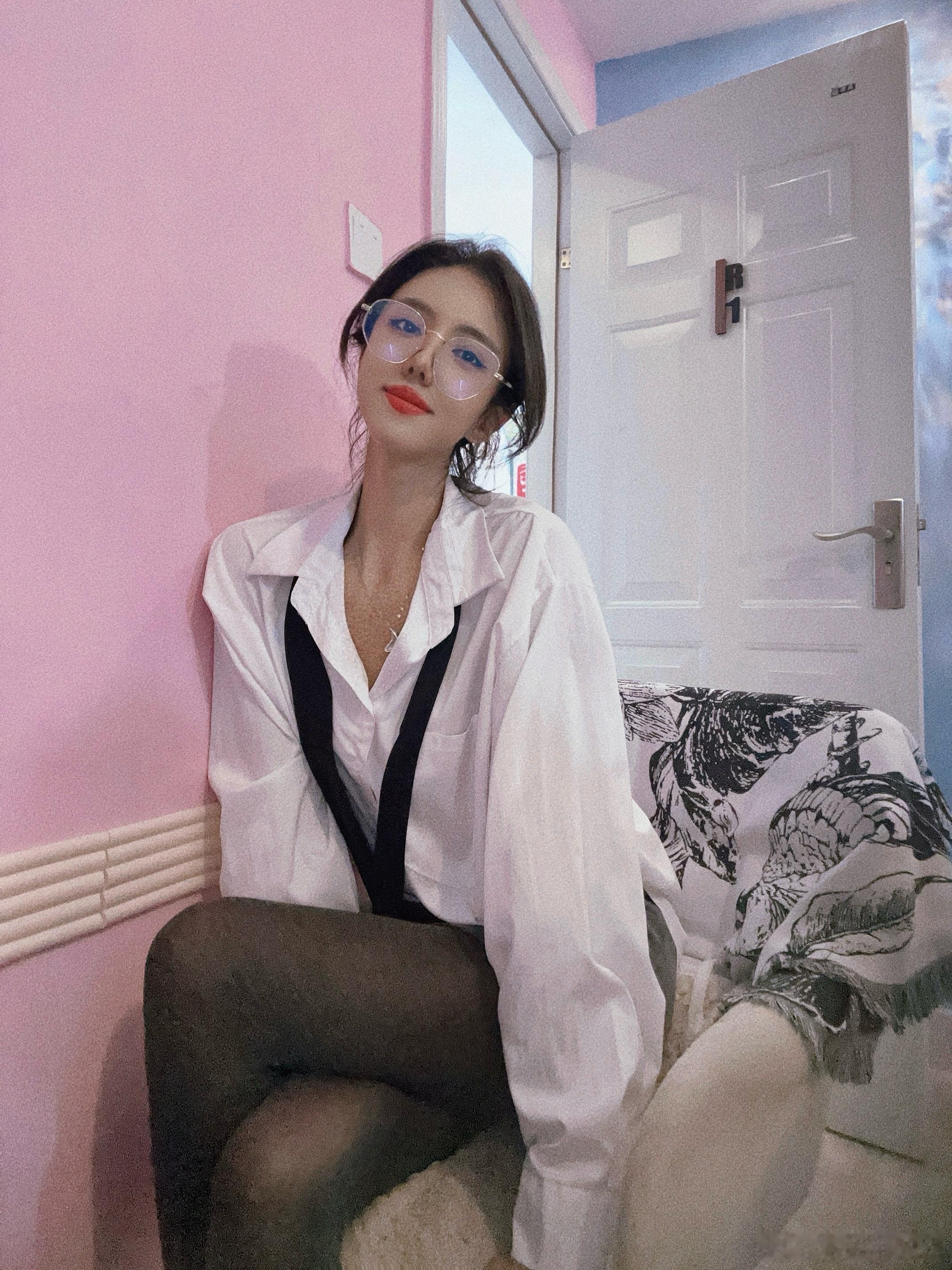 今天A吗，像老师了吗  ​​​