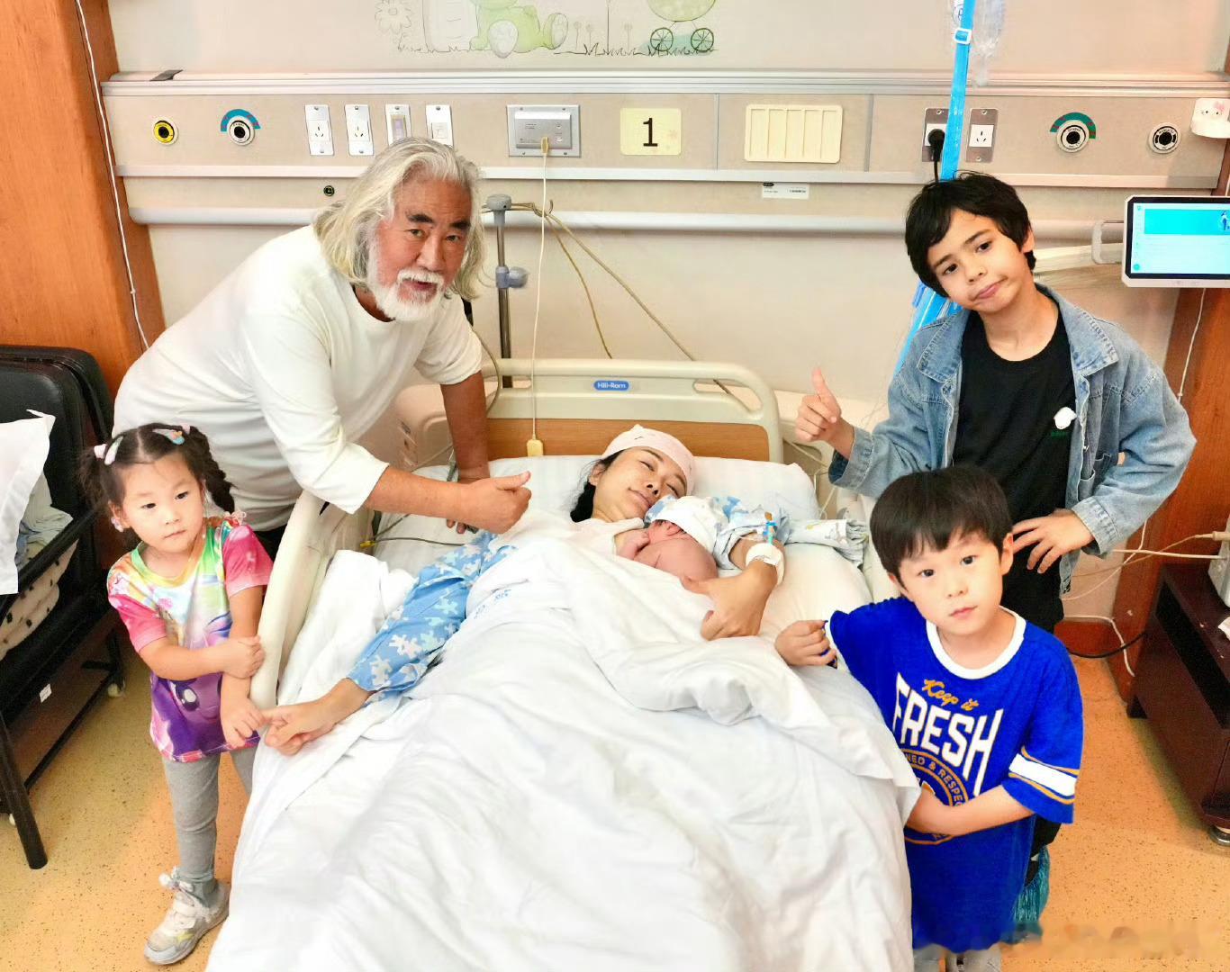 #73岁张纪中再当爸#这位产妇多大年纪了？有钱就是好…这爹都能当太爷爷了[goo