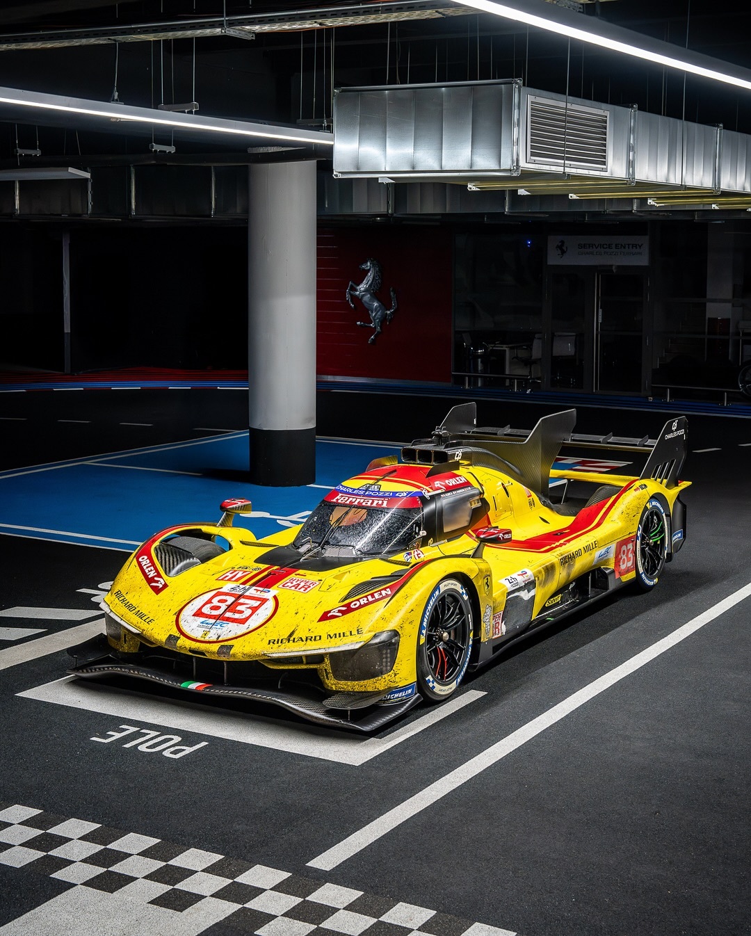 叶一飞的脏脏勒芒24小时耐力赛 冠军车，进入法国法拉利经销商Charles Po