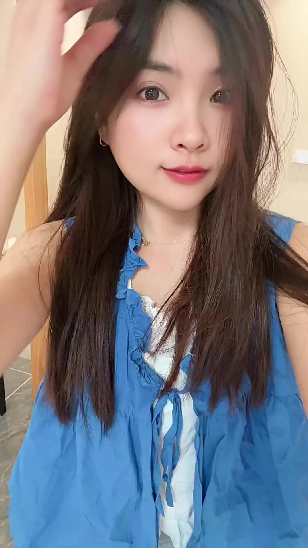 脾气很大   但有点漂亮   问题不大。