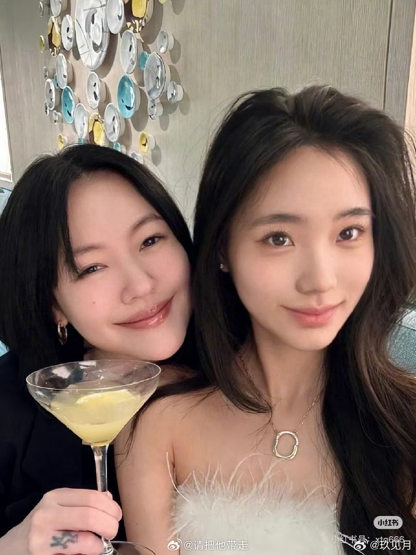 小S最不喜欢林志玲说话的语气早年小S直言受不了林志玲温柔的语调，万万没想到多年后