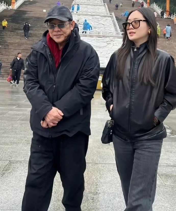 李连杰 我女儿生下来就是享福的 李连杰还缺女儿吗