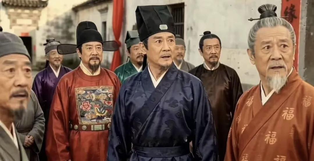 这一家大老爷们，从父亲到儿子，从哥哥到弟弟，从官员到绅士，从护院到仆人，长的都是