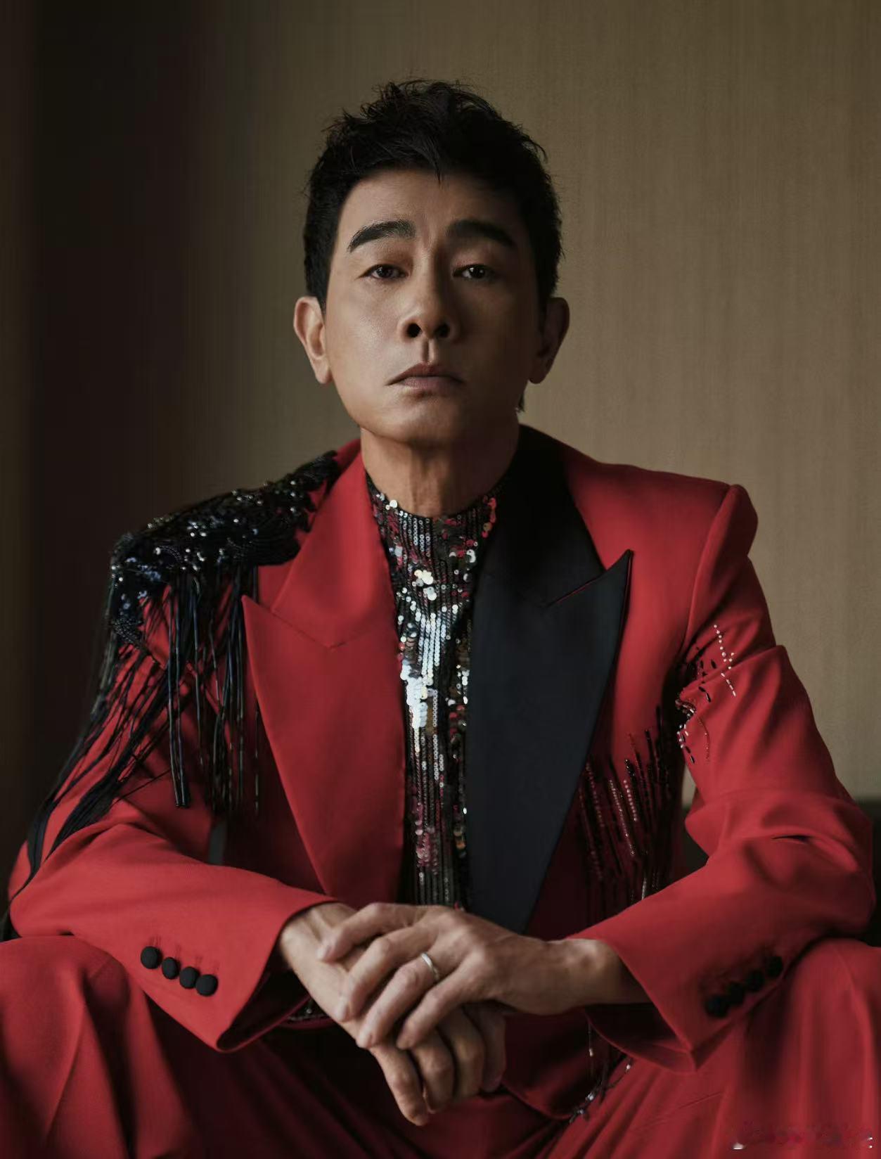 陈小春采访有自己的flow国乐无双 自带大佬气场和独特语感，采访节奏完全自己掌控
