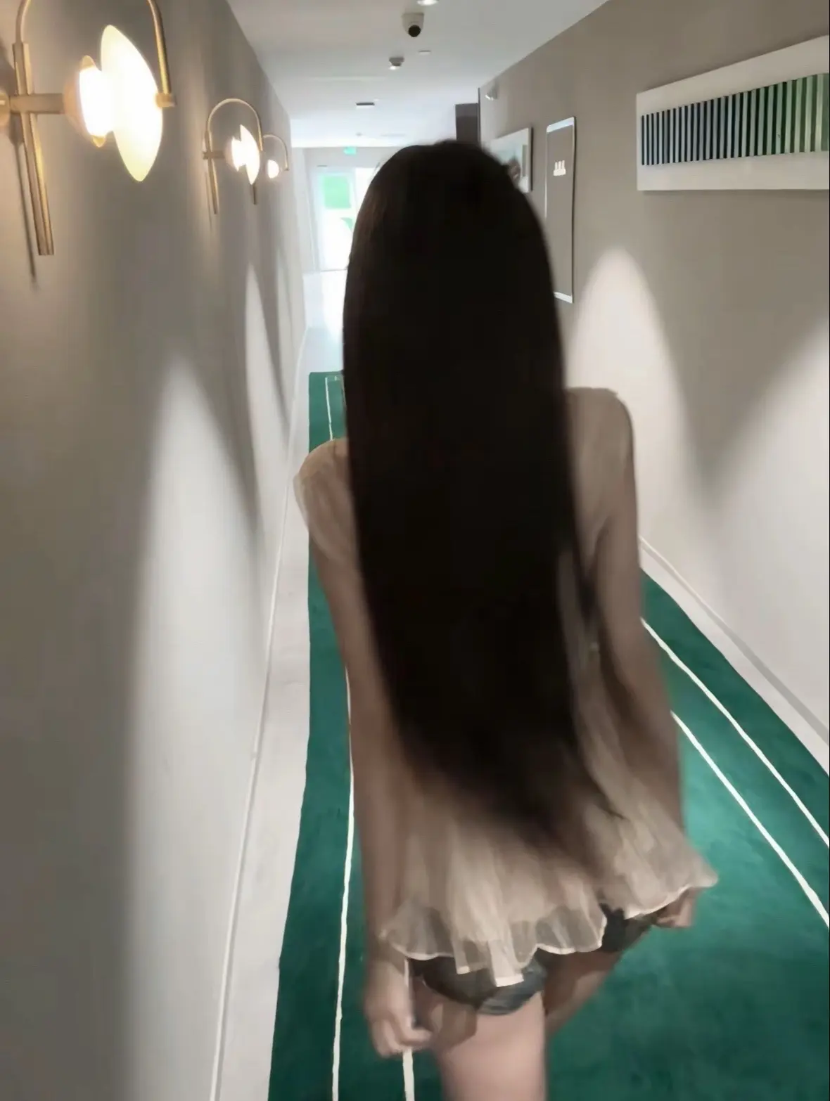 如果不是真心 求别再闯入我静如死水的生活