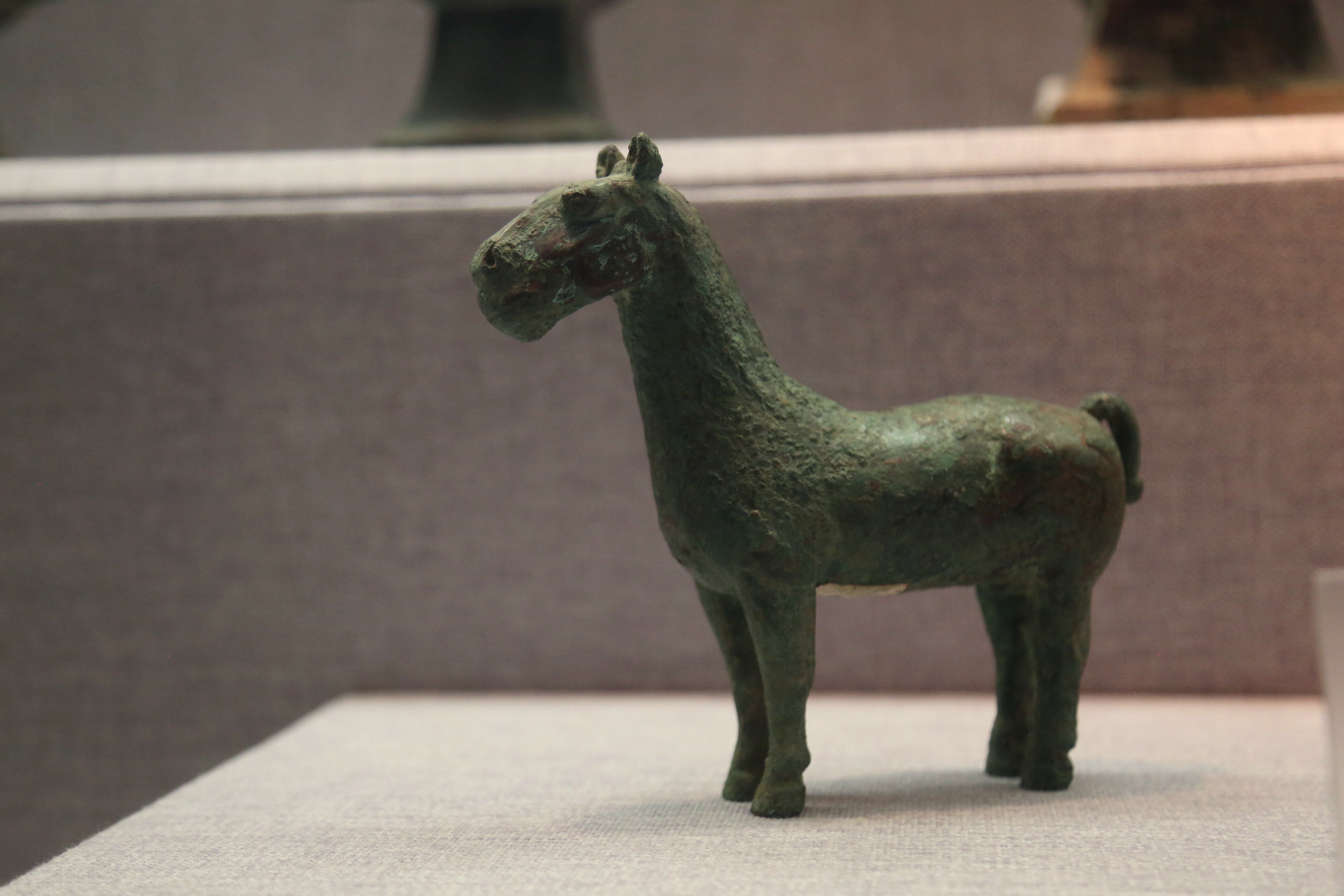 每天一件青铜器马年新年快乐 洛阳博物馆藏洛阳东周王陵区出土的青铜马 