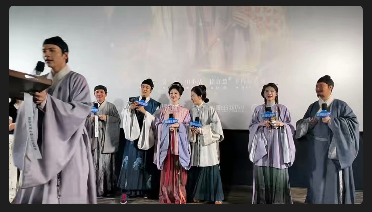 卡的不行 