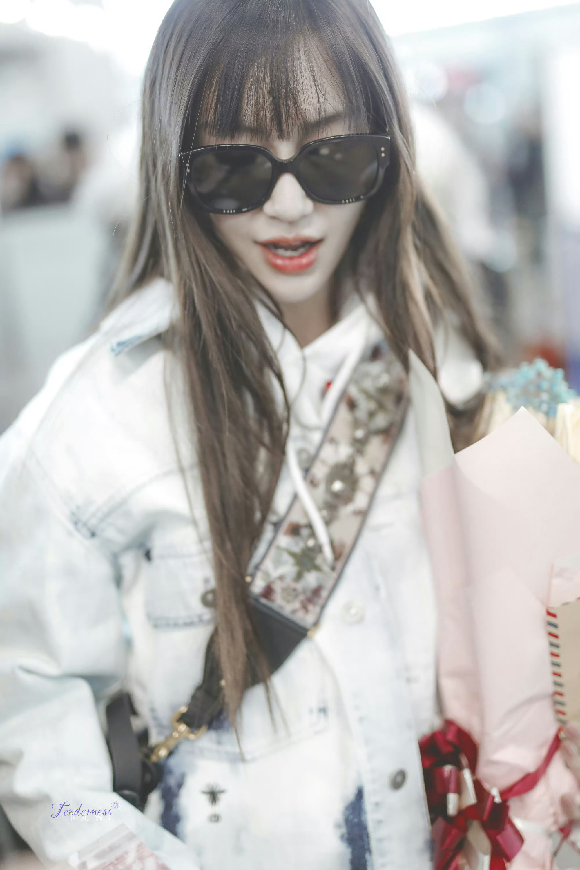 angelababy angelababy  故事很长 我长话短说 我喜欢你𝓘